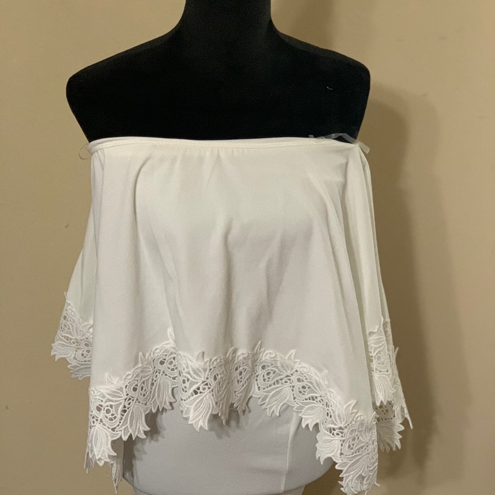 🆕 White Off-Shoulder Dress with Lace Trim